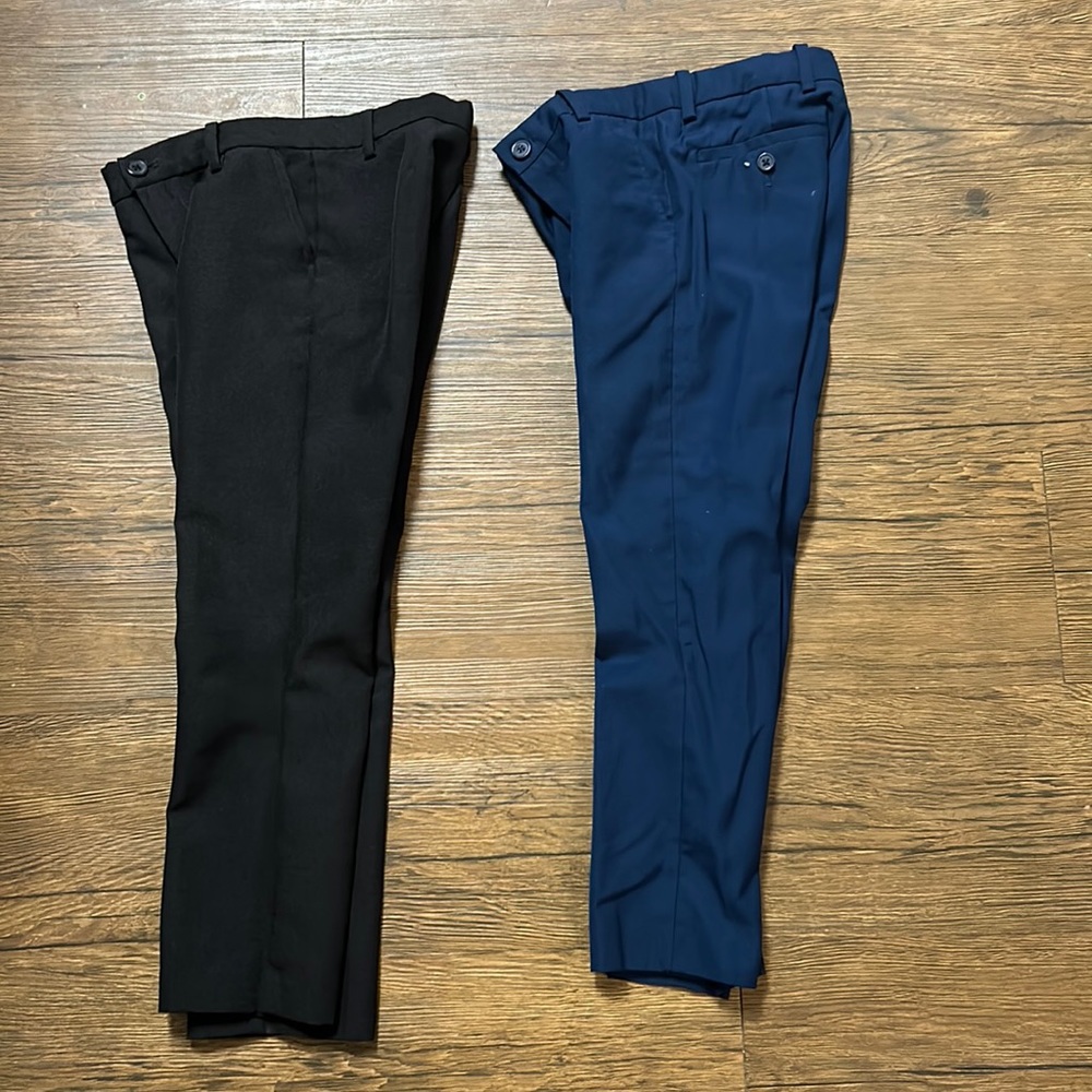 How cute are these boys H&M boys suit pants. Perfect for a wedding or any event.